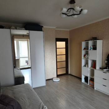 Продается 1-комнатная квартира, 41 м²
