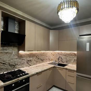 Продается 1-комнатная квартира, 37 м²