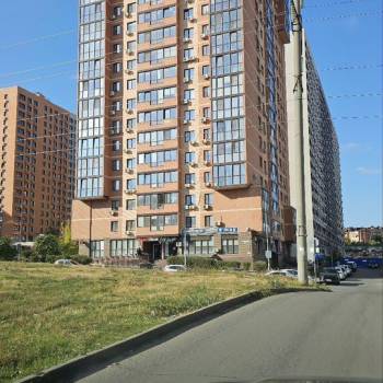 Продается 1-комнатная квартира, 37 м²