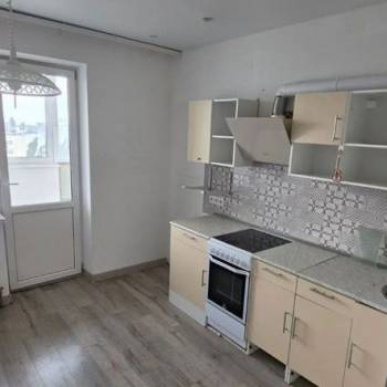 Продается 1-комнатная квартира, 37 м²