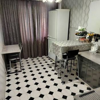 Продается 1-комнатная квартира, 45 м²