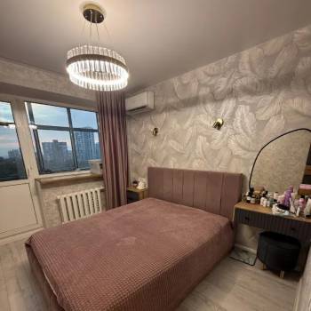 Продается 1-комнатная квартира, 35 м²