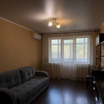 Продается 1-комнатная квартира, 32 м²