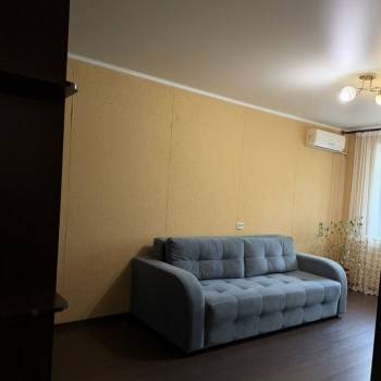 Продается 1-комнатная квартира, 32 м²