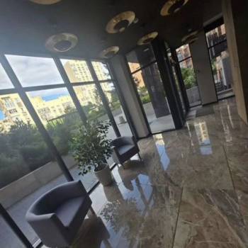 Продается 1-комнатная квартира, 53 м²