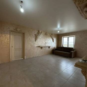 Продается 1-комнатная квартира, 56 м²