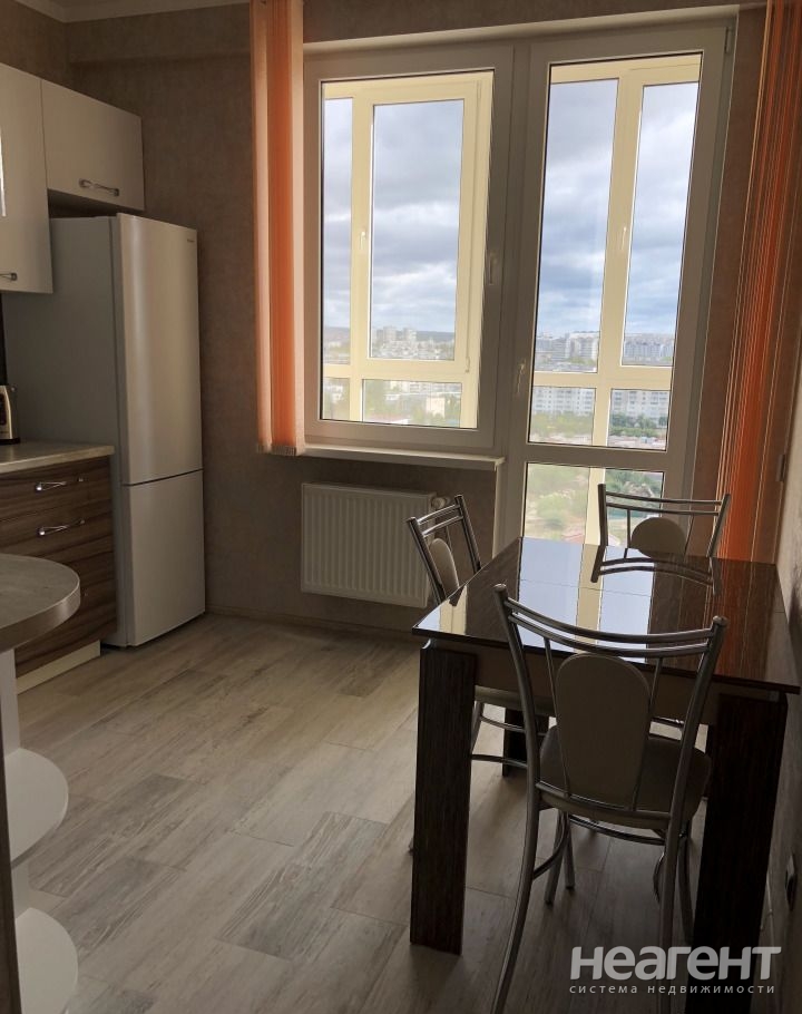 Сдается 1-комнатная квартира, 40 м²