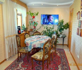 Продается Многокомнатная квартира, 105 м²