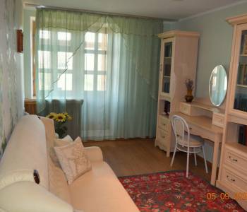 Продается Многокомнатная квартира, 105 м²