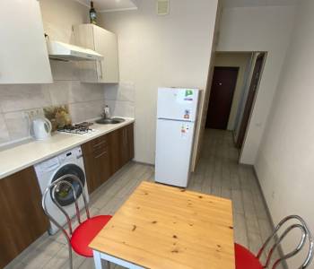 Сдается 1-комнатная квартира, 40 м²