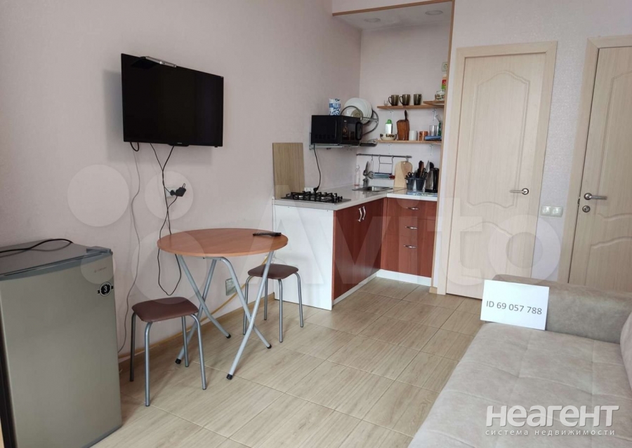 Сдается 1-комнатная квартира, 42 м²