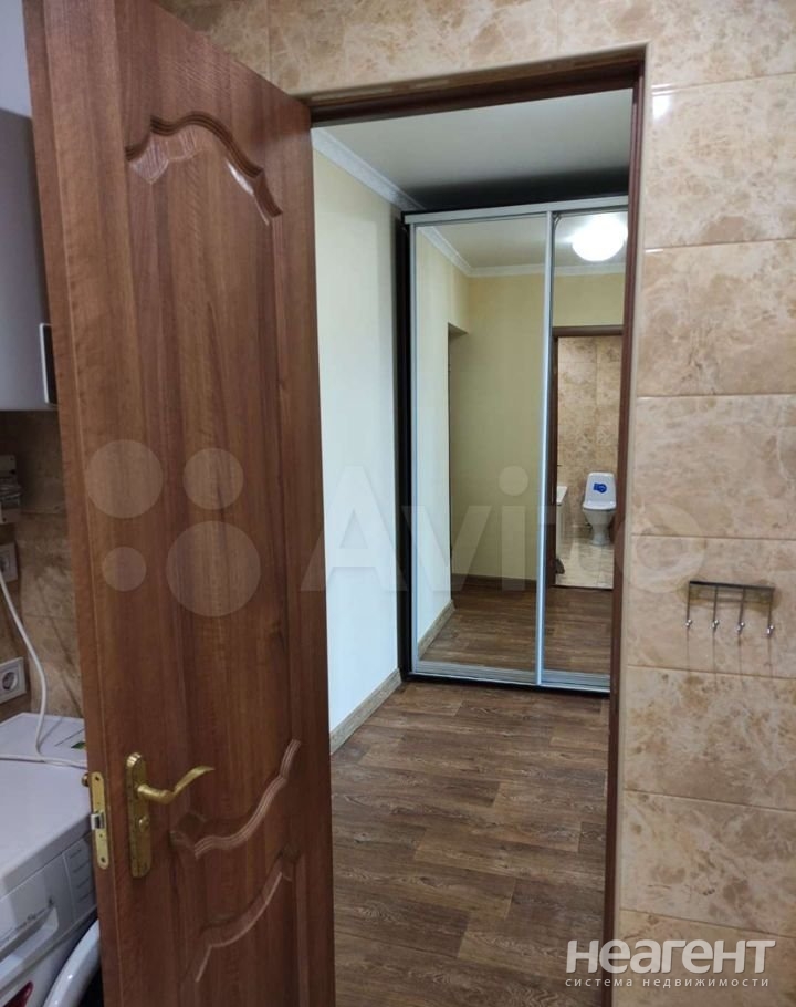 Сдается 1-комнатная квартира, 45 м²