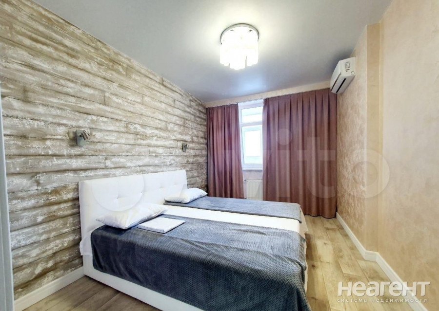 Сдается 2-х комнатная квартира, 85 м²