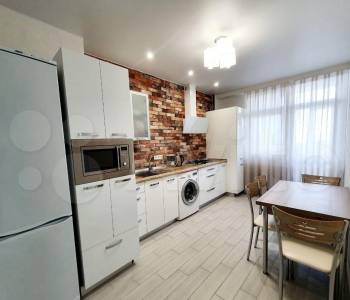 Сдается 2-х комнатная квартира, 85 м²