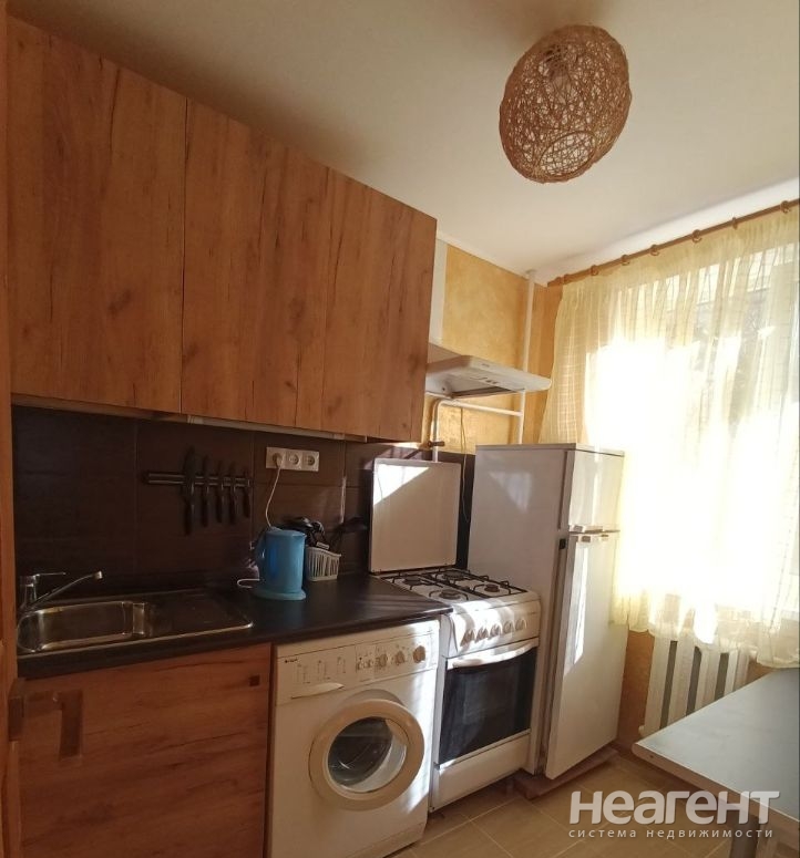 Сдается 1-комнатная квартира, 30 м²