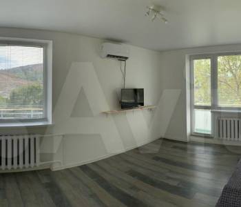 Продается 1-комнатная квартира, 35 м²