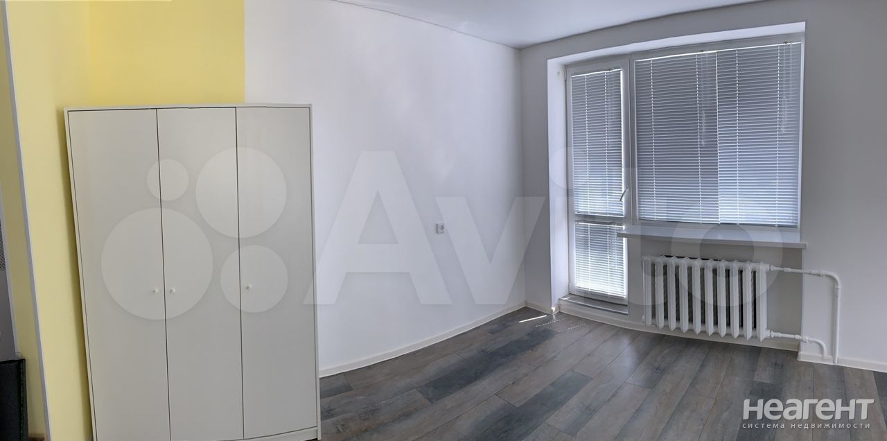 Продается 1-комнатная квартира, 35 м²