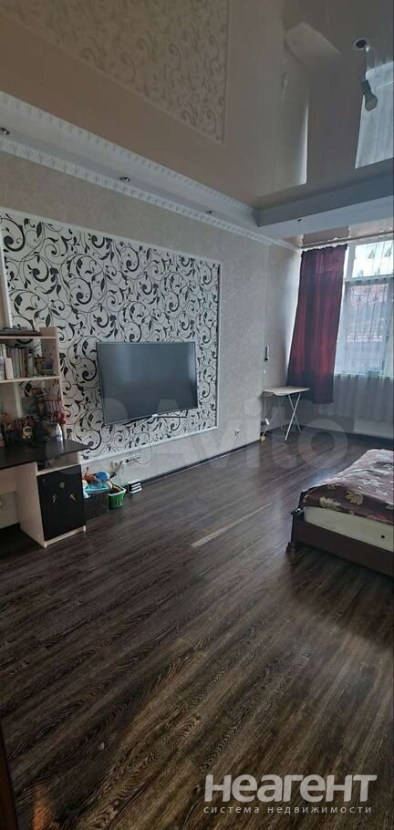 Продается 1-комнатная квартира, 51 м²