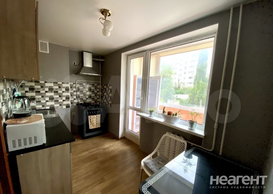 Сдается 1-комнатная квартира, 40 м²