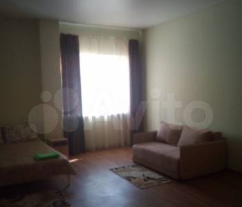 Сдается 1-комнатная квартира, 40 м²
