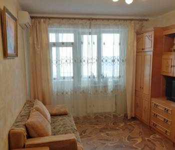 Продается 1-комнатная квартира, 47 м²
