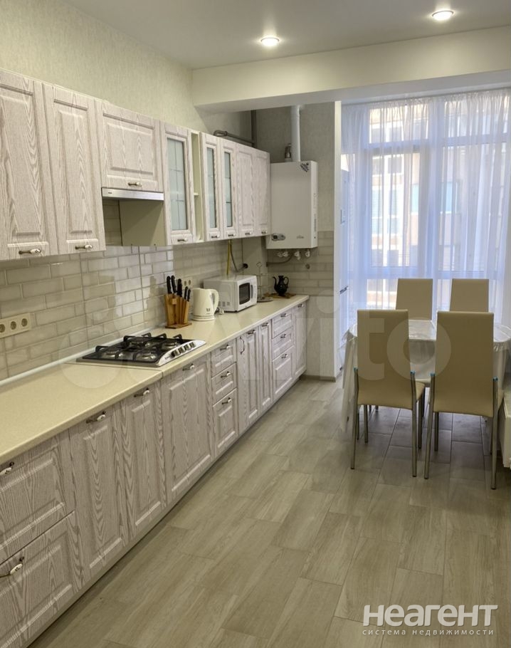 Сдается 1-комнатная квартира, 43 м²