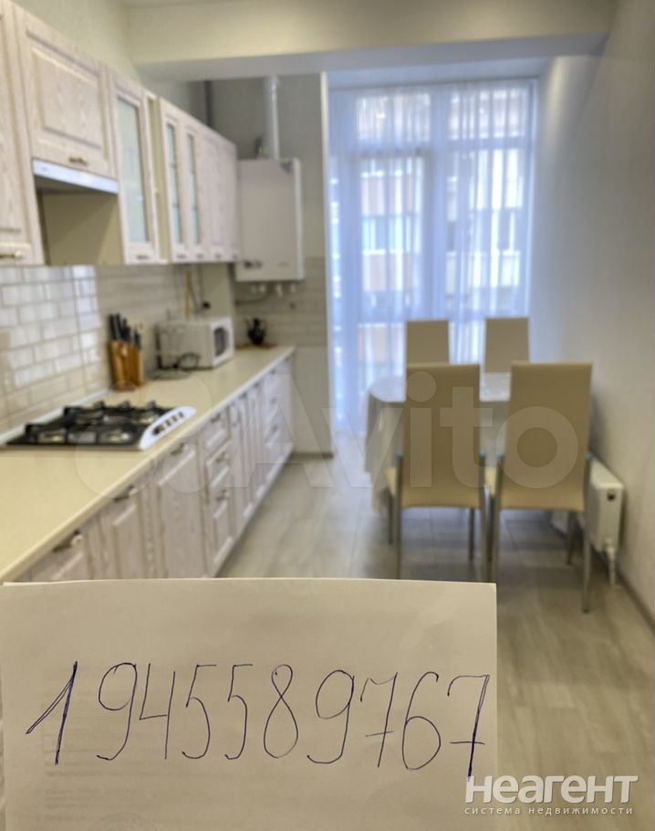 Сдается 1-комнатная квартира, 43 м²