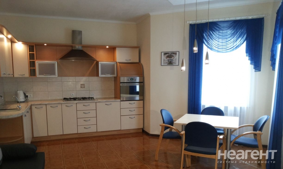 Продается Дом, 550 м²