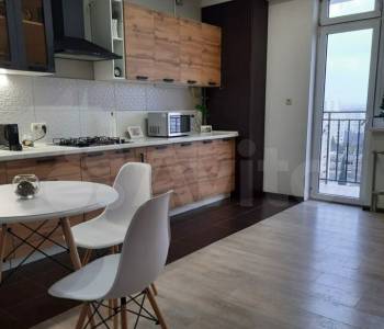 Продается 1-комнатная квартира, 45 м²