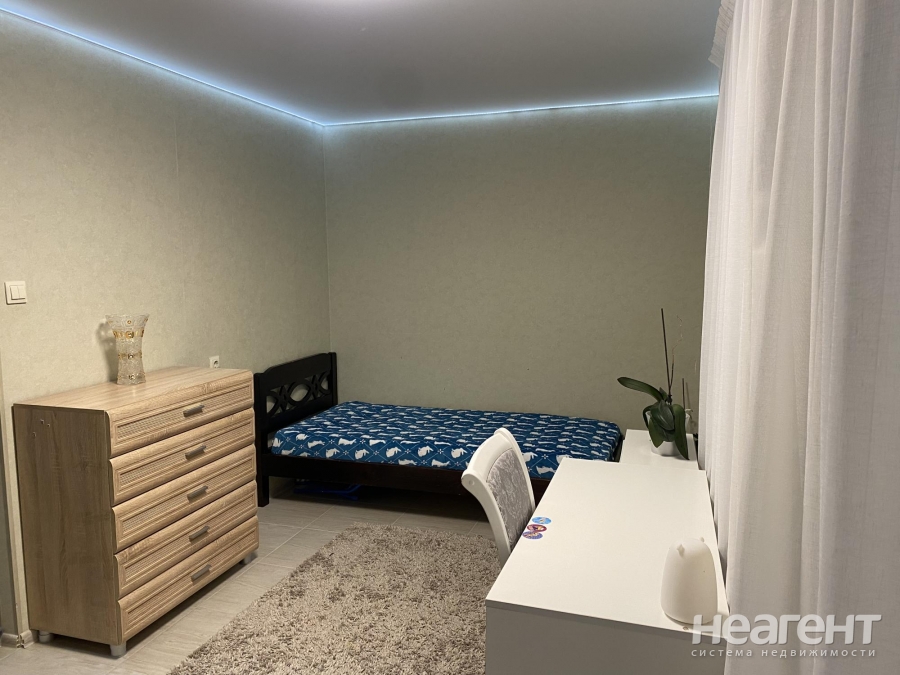 Продается 1-комнатная квартира, 40 м²