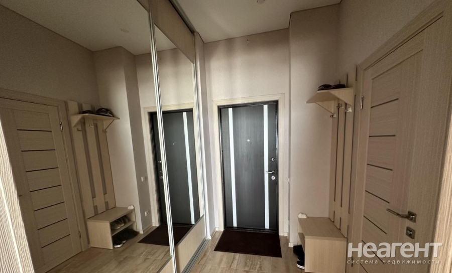 Продается 1-комнатная квартира, 44 м²