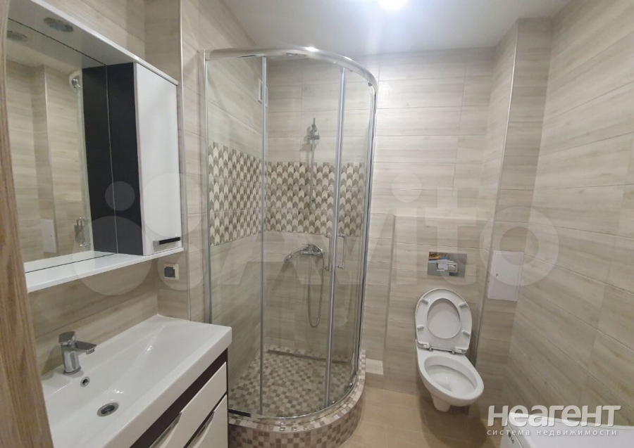 Сдается 1-комнатная квартира, 40 м²