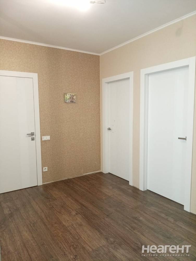 Продается 1-комнатная квартира, 56 м²