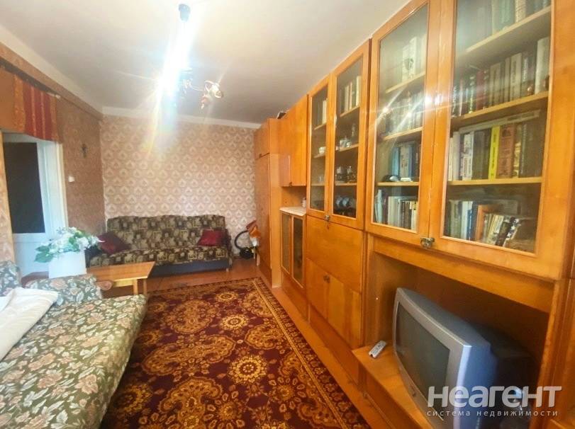 Сдается 1-комнатная квартира, 39 м²