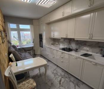 Продается 1-комнатная квартира, 54 м²