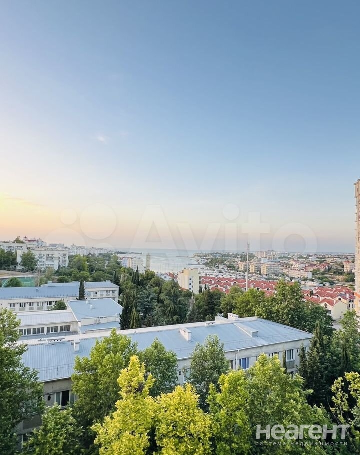 Продается 1-комнатная квартира, 52 м²