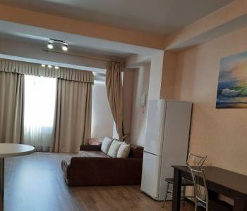 Сдается 1-комнатная квартира, 55 м²