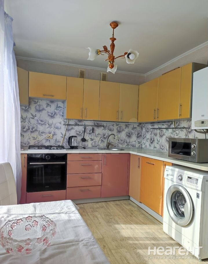 Продается 2-х комнатная квартира, 63 м²