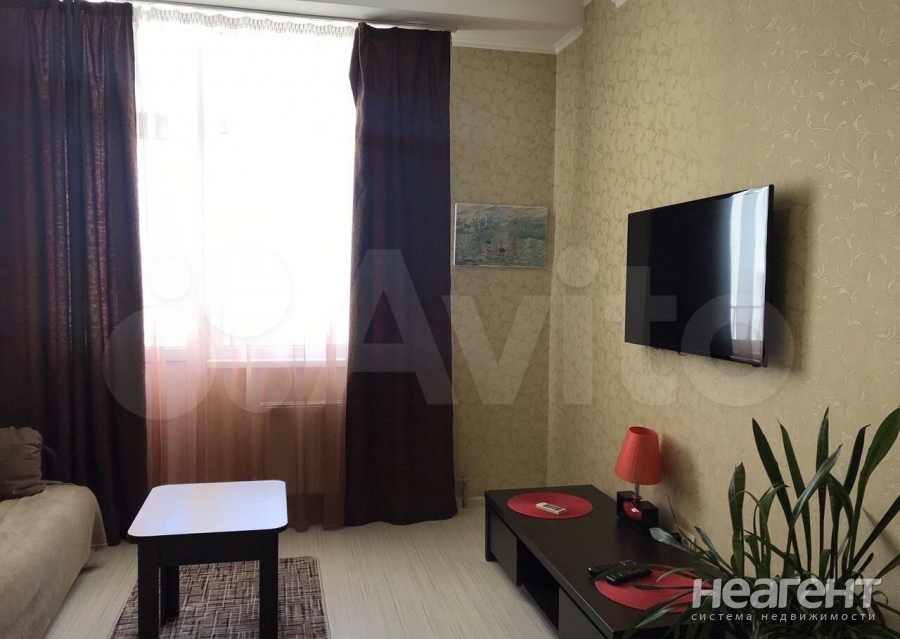 Сдается 1-комнатная квартира, 45 м²