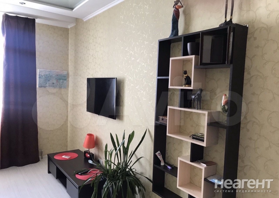 Сдается 1-комнатная квартира, 45 м²