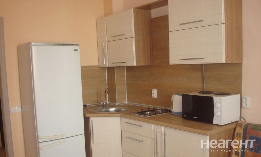 Сдается 1-комнатная квартира, 47 м²