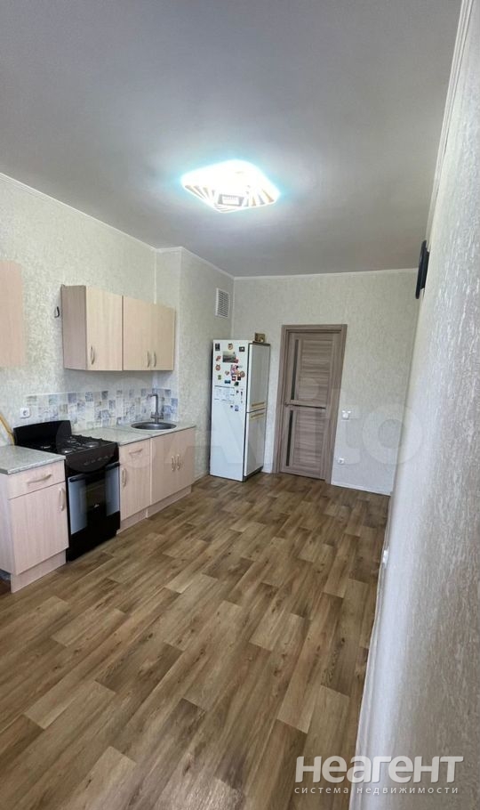 Продается 1-комнатная квартира, 53 м²