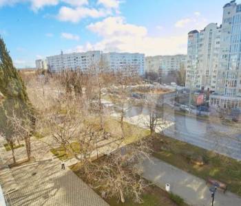 Продается 1-комнатная квартира, 32 м²