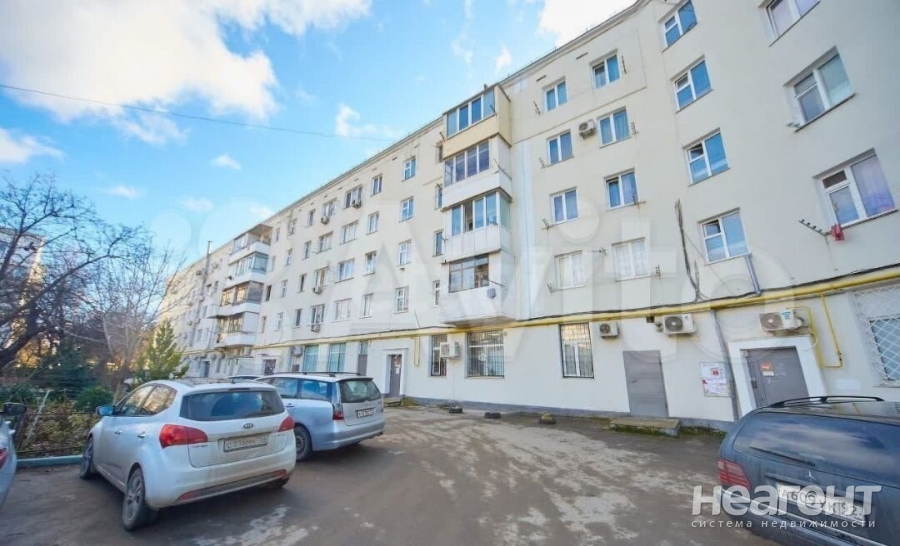 Продается 1-комнатная квартира, 32 м²