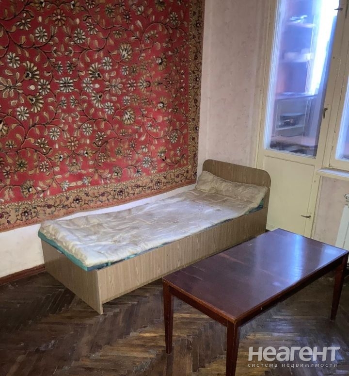 Продается Многокомнатная квартира, 80 м²