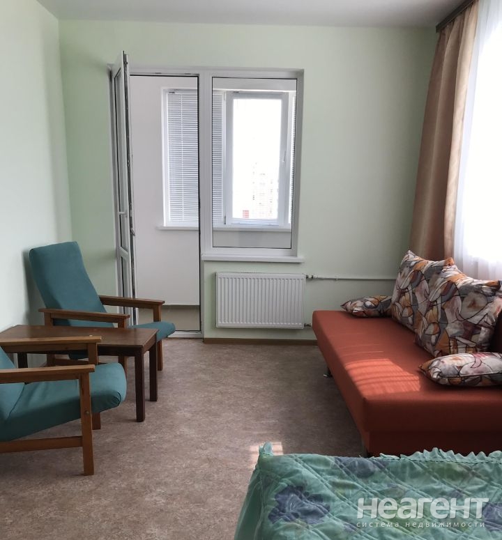 Сдается 1-комнатная квартира, 40 м²