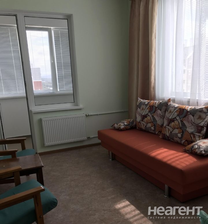 Сдается 1-комнатная квартира, 40 м²