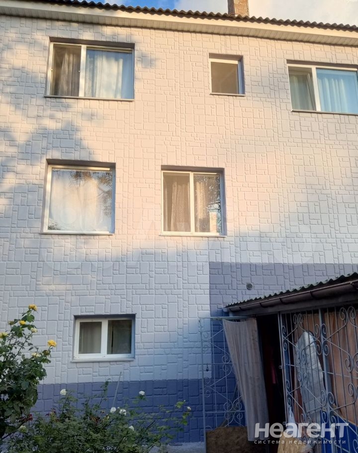 Продается Дом, 200 м²