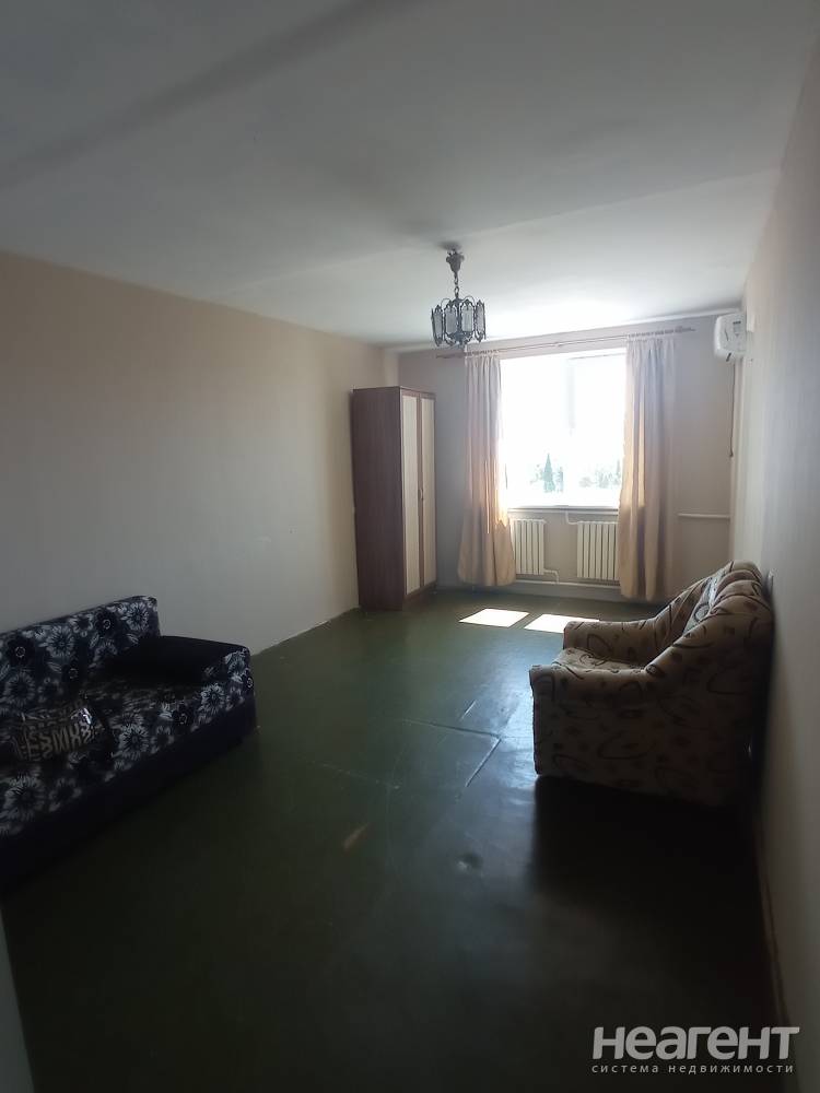 Продается 1-комнатная квартира, 44 м²