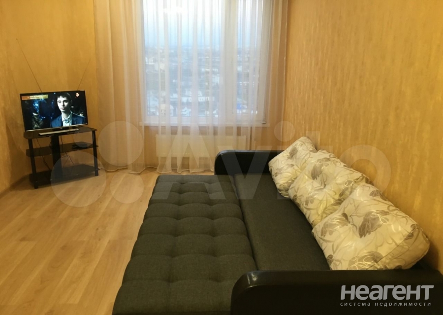 Сдается 1-комнатная квартира, 45 м²